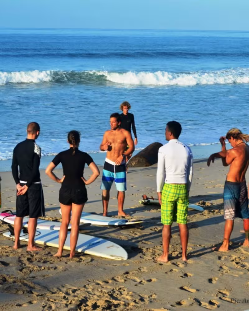 Surfing With Instructor